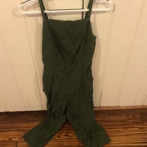 Olive pant suit never worn